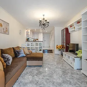 Townhouse Parque Santiago 2 Apartment